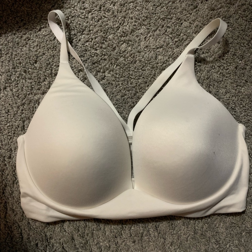 Victoria’s Secret Lightly Lined Plunge. size 34DD. Worn once